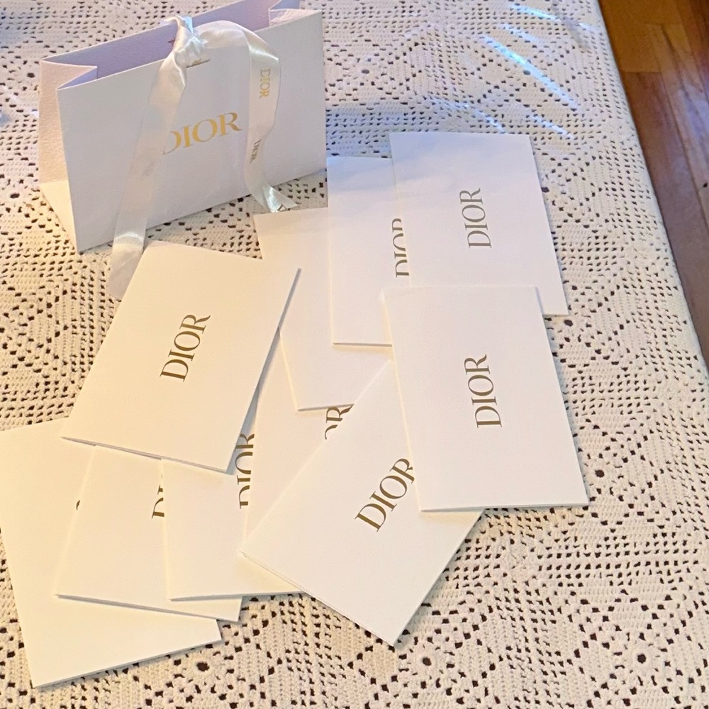 Dior White and Gold Gift Envelopes